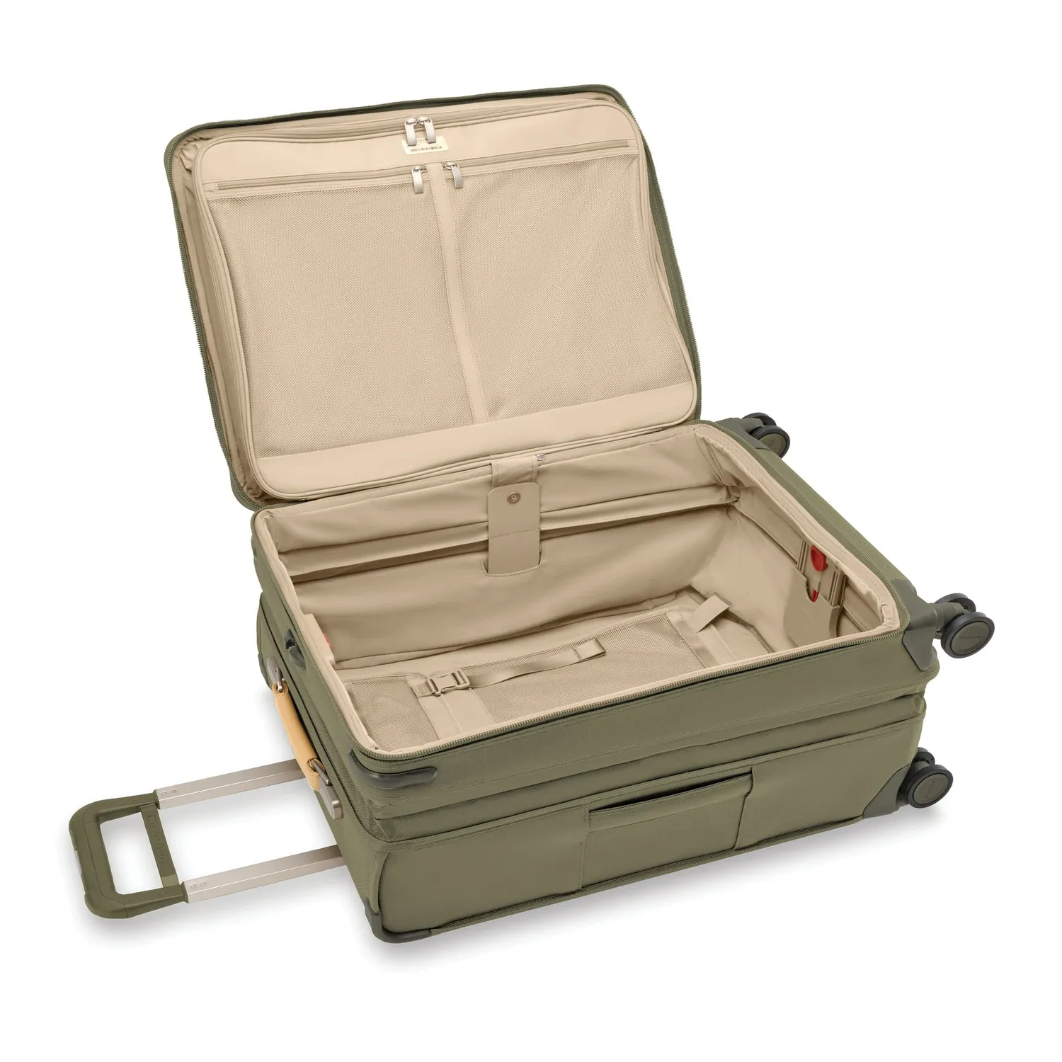 Briggs & Riley Baseline Global Medium Expandable Spinner