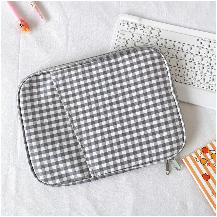 Gingham Tablet and Laptop Bag Cover Case