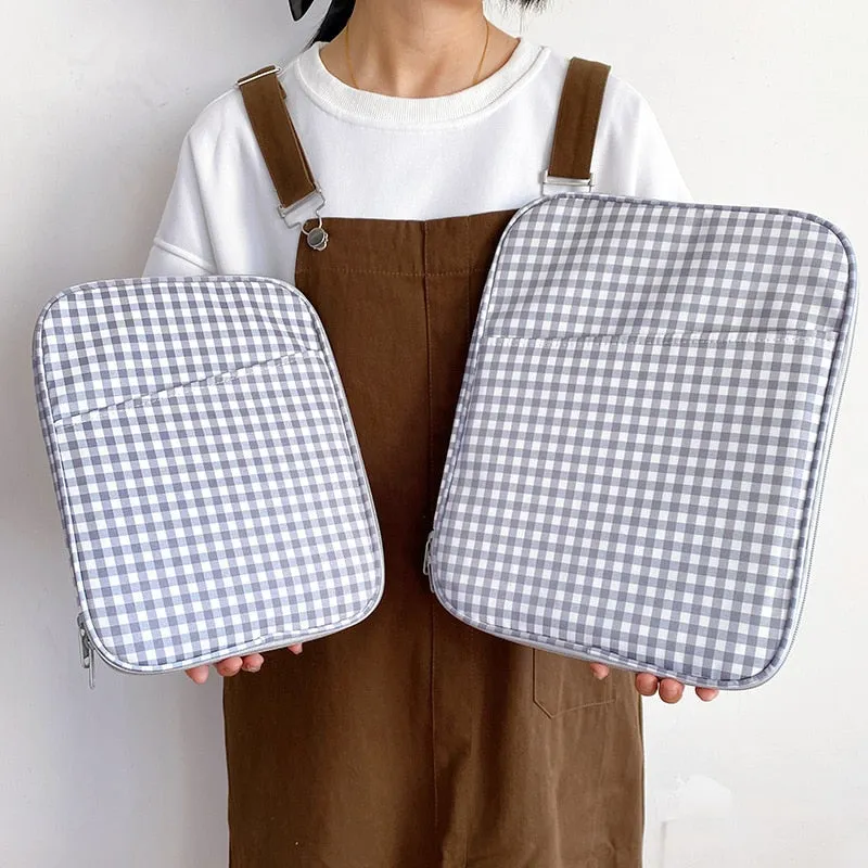 Gingham Tablet and Laptop Bag Cover Case