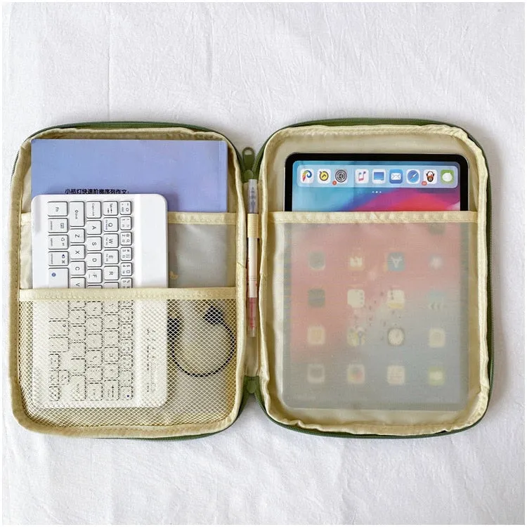 Gingham Tablet and Laptop Bag Cover Case
