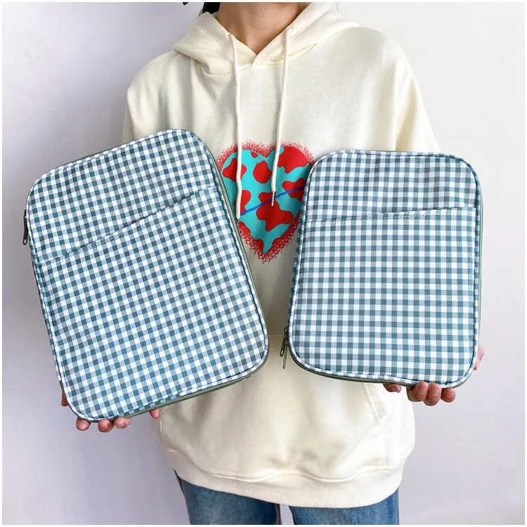 Gingham Tablet and Laptop Bag Cover Case