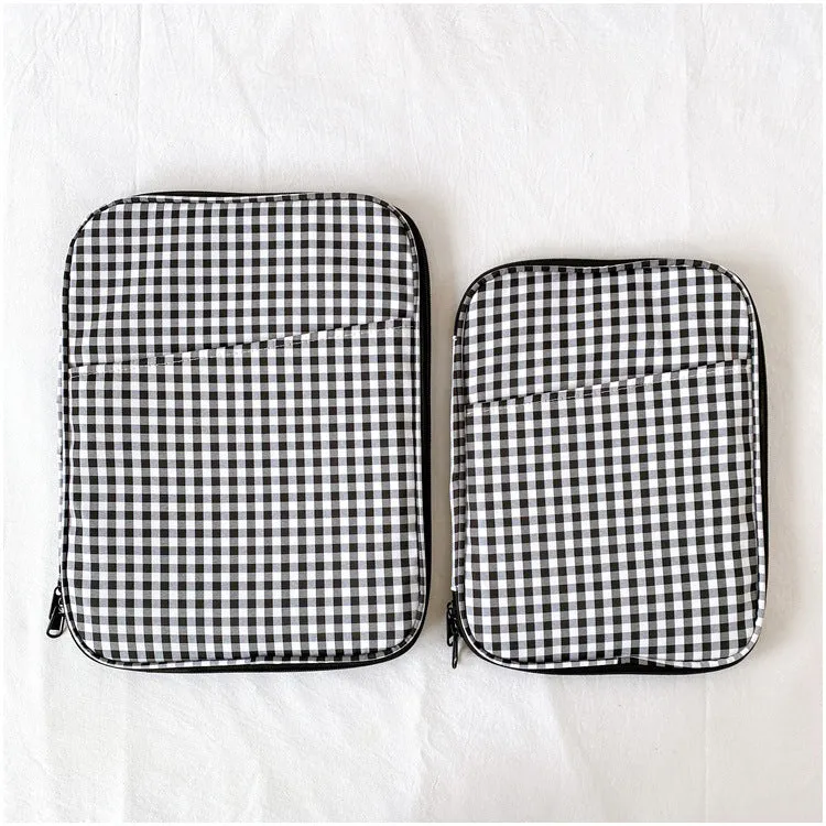 Gingham Tablet and Laptop Bag Cover Case