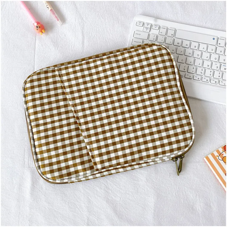 Gingham Tablet and Laptop Bag Cover Case