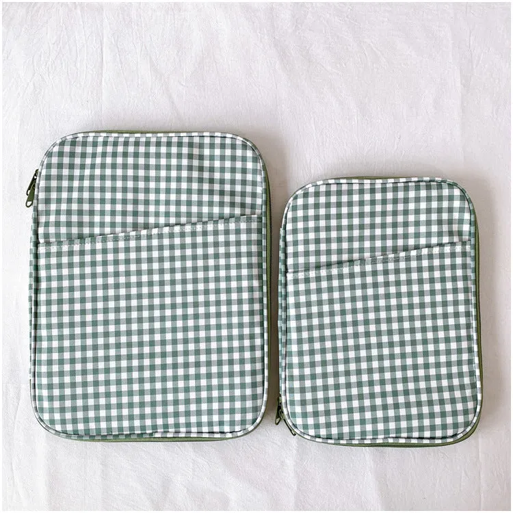 Gingham Tablet and Laptop Bag Cover Case