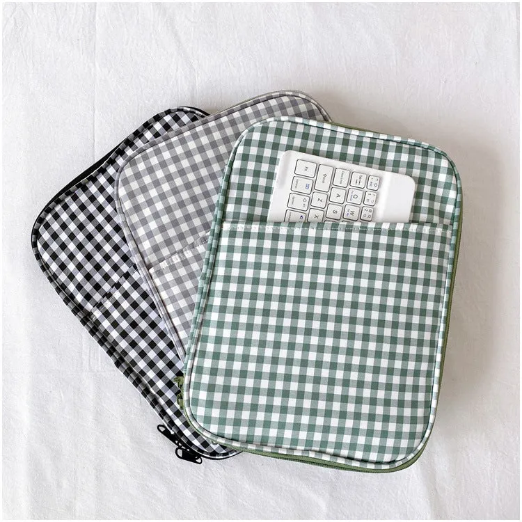 Gingham Tablet and Laptop Bag Cover Case