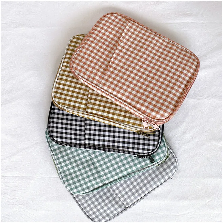Gingham Tablet and Laptop Bag Cover Case
