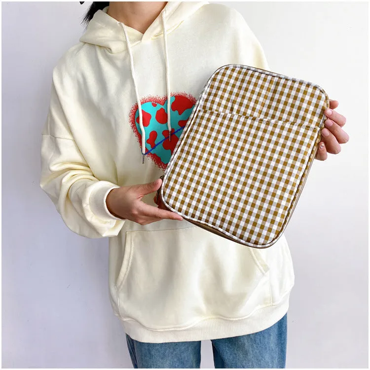 Gingham Tablet and Laptop Bag Cover Case