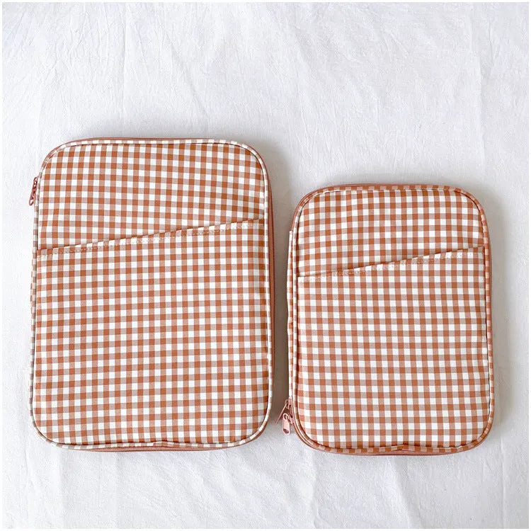 Gingham Tablet and Laptop Bag Cover Case