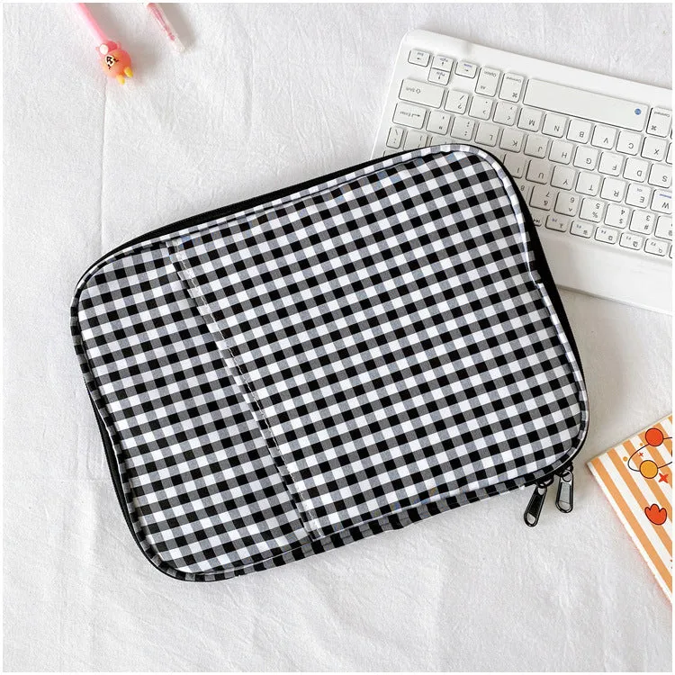Gingham Tablet and Laptop Bag Cover Case