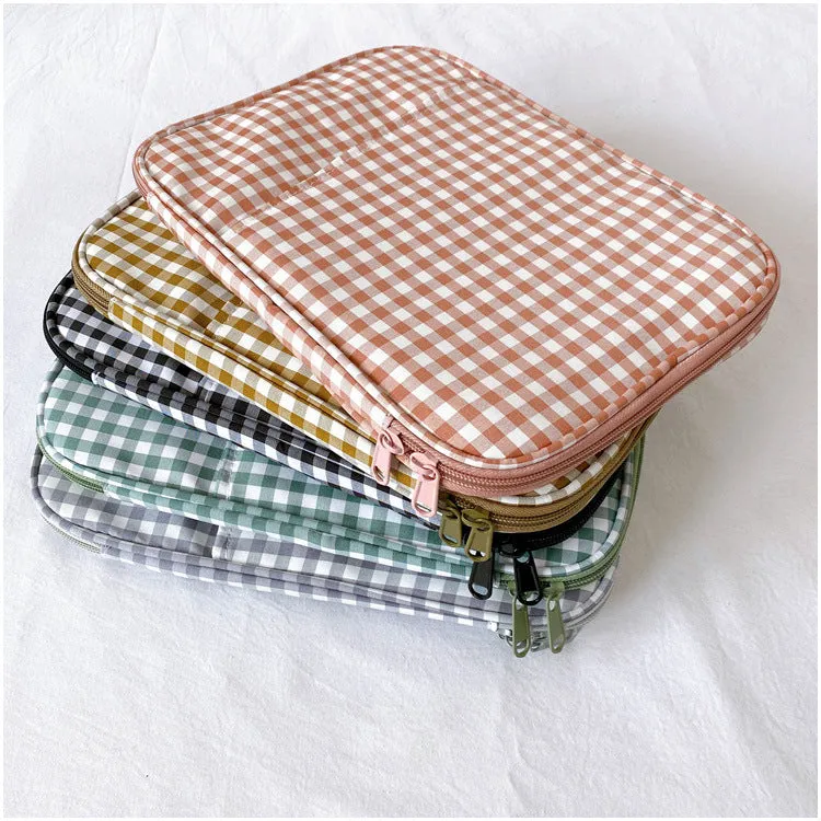 Gingham Tablet and Laptop Bag Cover Case