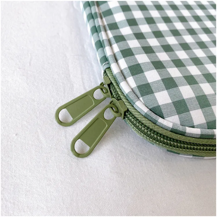 Gingham Tablet and Laptop Bag Cover Case