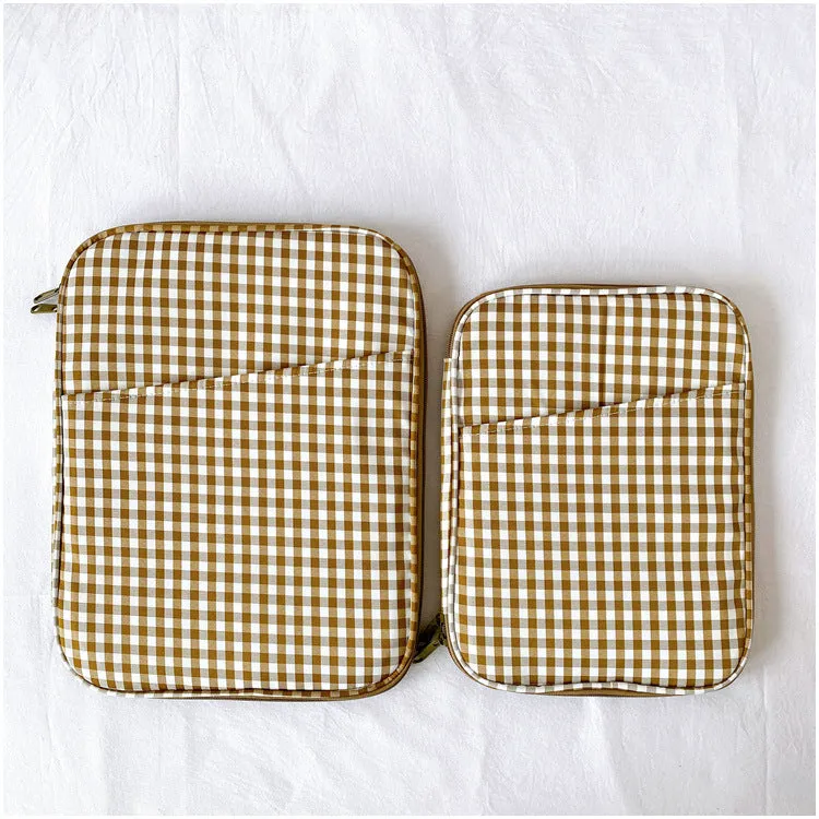 Gingham Tablet and Laptop Bag Cover Case