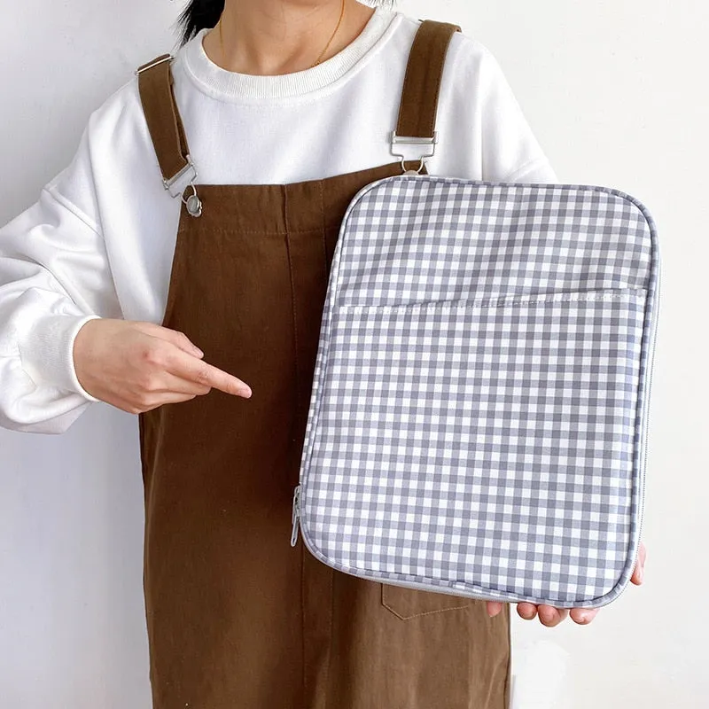 Gingham Tablet and Laptop Bag Cover Case