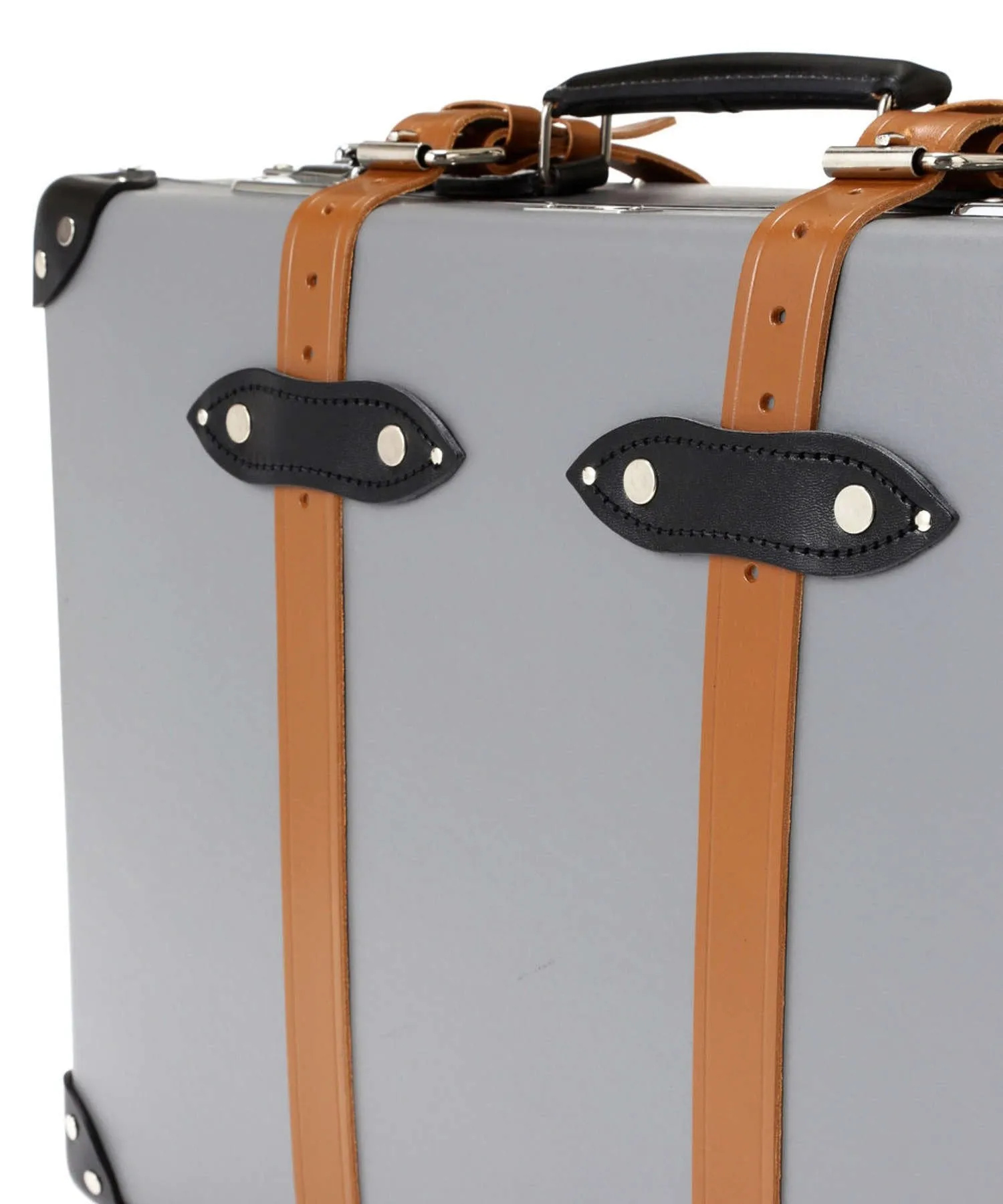 Globe-Trotter X Todd Snyder 21" Suitcase in Grey