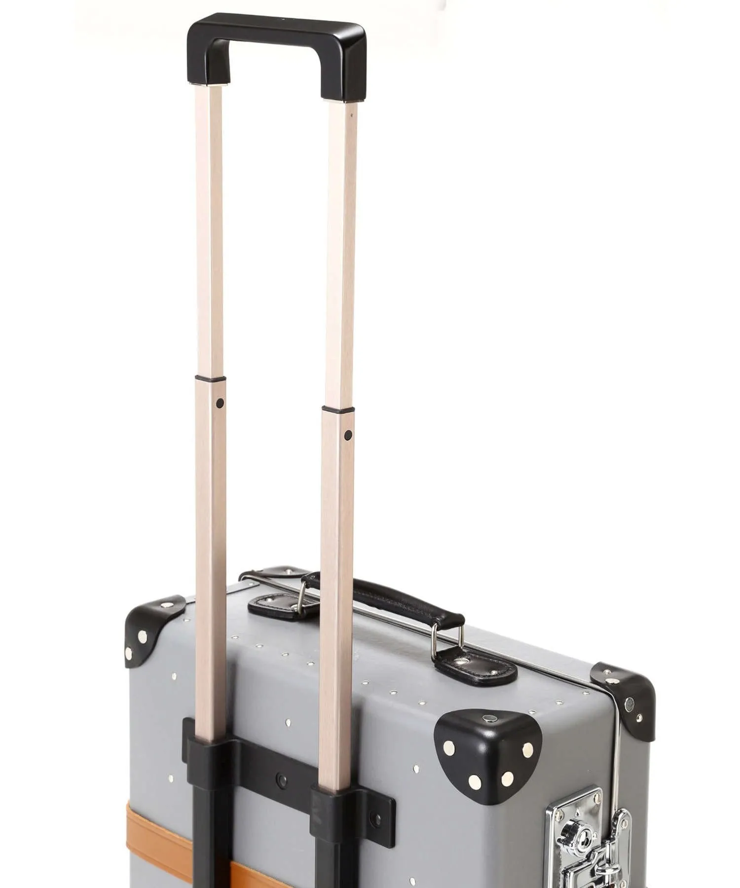 Globe-Trotter X Todd Snyder 21" Suitcase in Grey