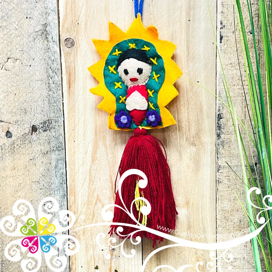 Virgen Pom Pom - Singles